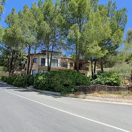 Calming Mountain View With Balcony & Free Parking Near Kakopetria Nicosia