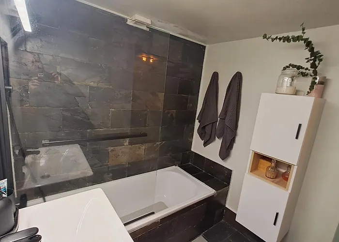 Апартаменты Calming Mountain View With Balcony & Free Parking Near Kakopetria *