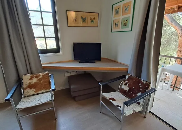 Calming Mountain View With Balcony & Free Parking Near Kakopetria Апартаменты Никосия