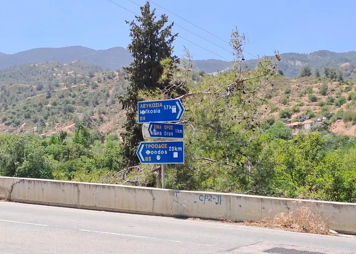 Calming Mountain View With Balcony & Free Parking Near Kakopetria Апартаменты