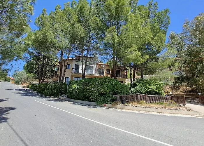 Calming Mountain View With Balcony & Free Parking Near Kakopetria Никосия