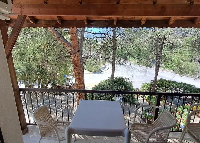 Апартаменты Calming Mountain View With Balcony & Free Parking Near Kakopetria