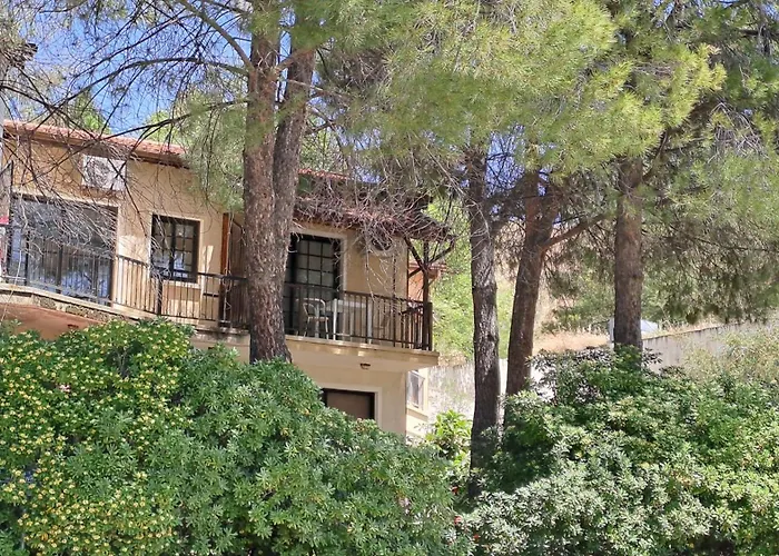 Calming Mountain View With Balcony & Free Parking Near Kakopetria Апартаменты Никосия