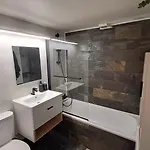 Calming Mountain View With Balcony & Free Parking Near Kakopetria ניקוסיה
